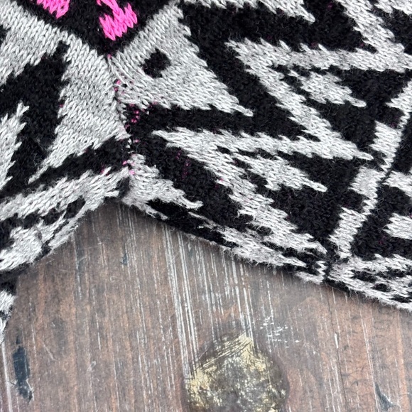 Cat & Jack Gray and Pink Fair Isle Cardigan Size XL (14/16) - Picture 6 of 11